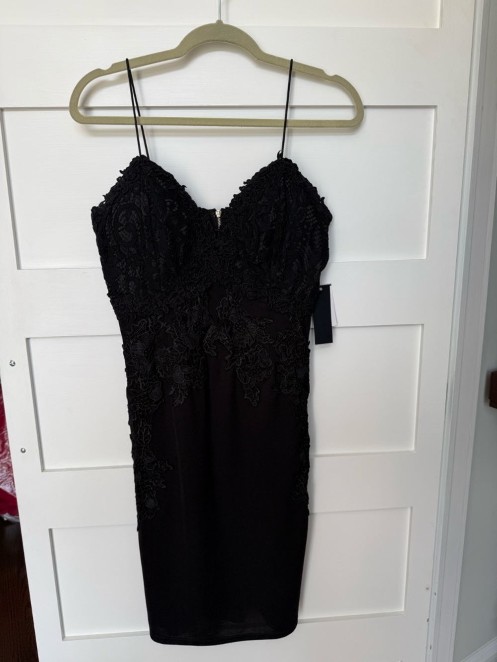 Elegant Black Lace Bodycon Dress - Sleeveless Spaghetti Strap